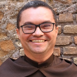 Fr. José Cláudio de Alencar Batista.300