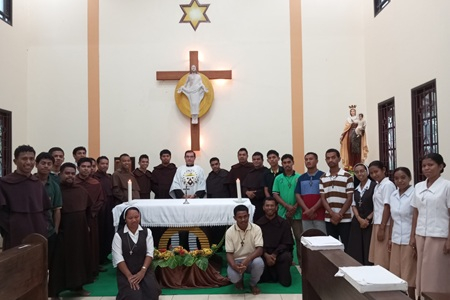 Il Commissario del Portogallo visita Timor Est