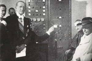 All images are of public domain.