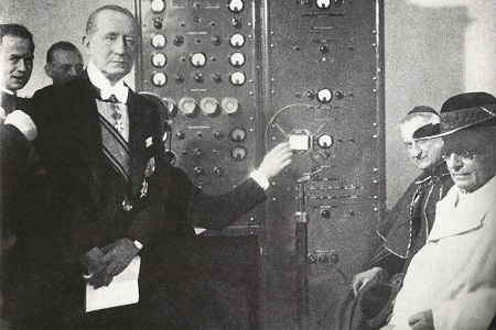 Tutte le immagini sono di pubblico dominio.