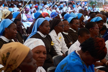 Los Carmelitas celebran 80 a&ntilde;os en Zimbabue